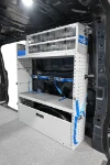 Estantería con compartimento, balda de madera y cajones extraíbles transparentes en el Custom