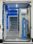 Estanterías y accesorios en el Boxer, vistos desde la puerta lateral