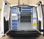 Ford Transit Connect equipado para el trabajo profesional en ciudad