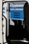 Berlingo Citroen con rivestimento interno in legno e lamiera