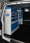 Furgoneta equipada para técnicos de puertas y portones industriales