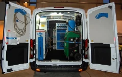 Furgoneta equipada por Syncro System para técnicos de electroauto