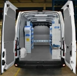 Furgoneta Master amueblada