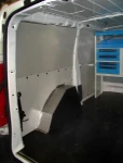 Modulo Syncro Ultra nel NV250 con cassetta di pronto soccorso e supporto per attrezzo