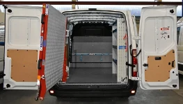 Torretta Syncro Ultra nel NV250 con cassettini a vista, cassetti e vano con anta