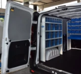 Lado izquierdo equipamiento NV300