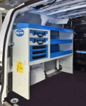 Lado izquierdo NV200 equipado para fontanero