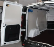 Lado izquierdo Trafic 2014