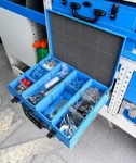 Maletín en el equipamiento Syncro, con 6 bandejas