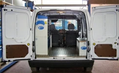 Mercedes Sprinter con pianale e rivestimenti interni Syncro System