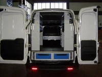 Mercedes Sprinter con pianale e rivestimenti interni Syncro System