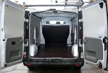 Mercedes Sprinter con pianale e rivestimenti interni Syncro System