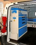 Lato sinistro Opel Movano con pianale, pannellatura, copriruota, ganci e rotaia per cinghie