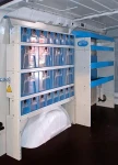 Modulo sinistro dell'allestimento Syncro Ultra nel NV250, con pannello portautensili e portarotoli