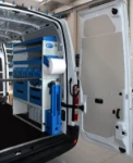 Modulo destro dell'allestimento Syncro Ultra nel NV250, con pannello portautensili e cassettiera