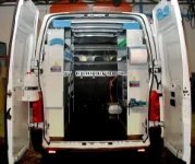 Rivestimento interno in legno e lamiera e portatutto per Jumpy