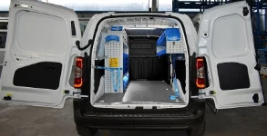 Mobiliario interno Combo Opel