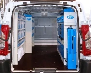 Vista d'insieme dell'allestimento Syncro Ultra nel vano di carico del NV250