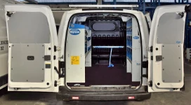 Nv200 equipado para fontanero