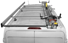 Portaescalera 1 corredera con rodillo y parapetos en el techo del Transit