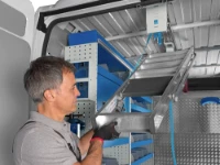 Portaescaleras para equipar vehículos comerciales