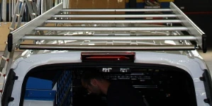 Portatodo con rodillo y parapetos para Connect