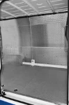 Protección interna Sprinter con plataforma en madera y paneles laterales en aluminio