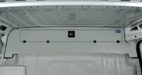 Receptáculo de carga encima de la cabina