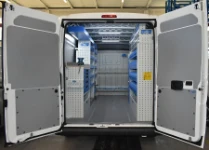 01_Citröen Jumper equipado para el mantenimiento de carros elevadores