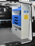 03_Pared derecha del Fiat Scudo amueblado por Syncro con cajones y estantes