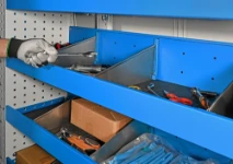 03_Repisa alta con trampilla