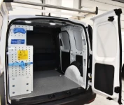 03_Revestimientos para el suelo del Caddy y mucho espacio libre