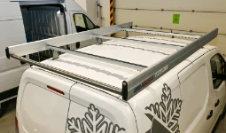 05a_Barras portatodo en el techo de Proace City para fontanero