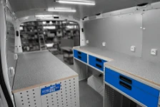 05_Cableado completo Transit e iluminación bancos de trabajo internos