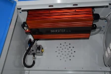 05_Inversor instalado en el armario del Ducato