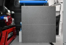 06b_Detalle revestimiento mueble en separador de carga Sprinter