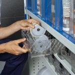 10_Extracción cajoncito transparente de cuerpo metálico