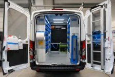 11_Ford Transit L2 H2 equipado para multiservicios con mobiliario y accesorios Syncro (2)