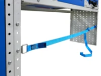 Correa con desenganche rápido entre los dos costados