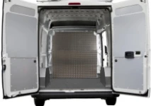 Ducato con protecciones internas y plataforma