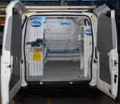 Equipamiento por ambos lados para Peugeot Bipper