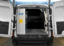 Estantería a la izquierda equipamiento NV250