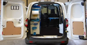 Ford Courier para acondicionamiento de aire industrial