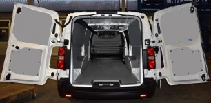 Plataforma y protecciones internas en chapa para Toyota Proace 2016