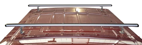 Traviesas aerodinámicas en el techo del NV400