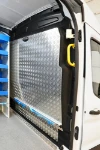 Revestimiento de mampara de aluminio estriado para Transit Ford