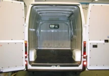 Rivestimento interno con pianale e pannellatura per Berlingo Citroen