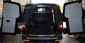 Rivestimento interno con pianale e pannellatura per Berlingo Citroen