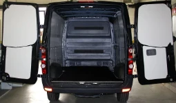Rivestimento interno con pianale e pannellatura per Berlingo Citroen