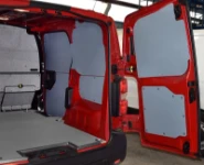 Rivestimento lato destro e pannello portautensili su Citroen Jumpy